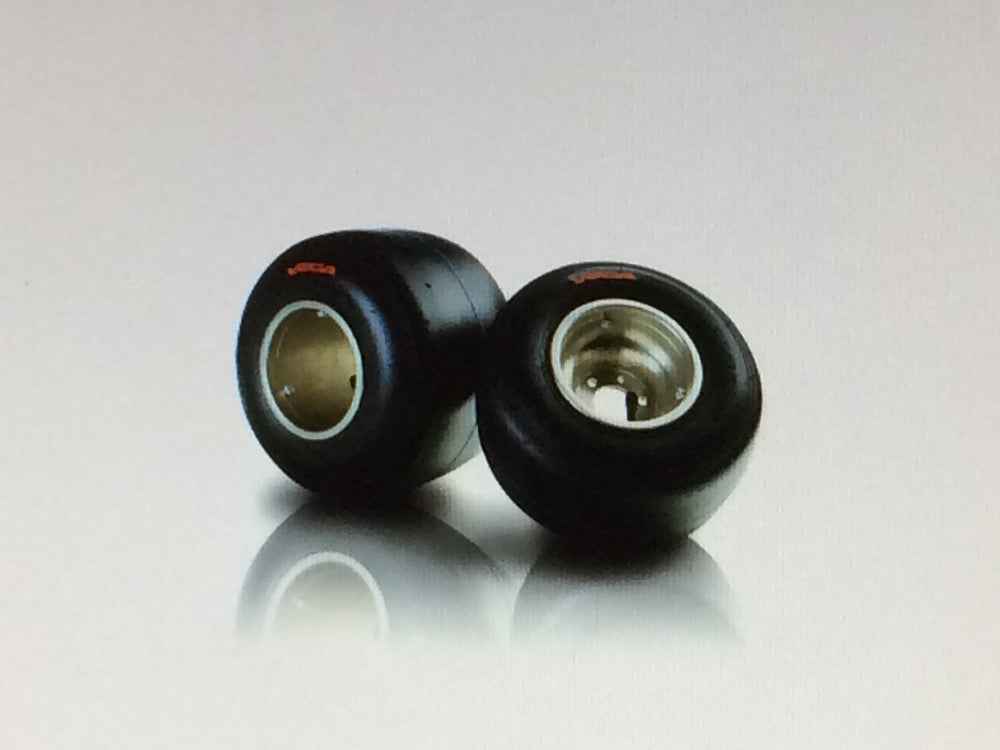 Satz Vega SL4 (Rot) Kartreifen 4.60/7.10-5