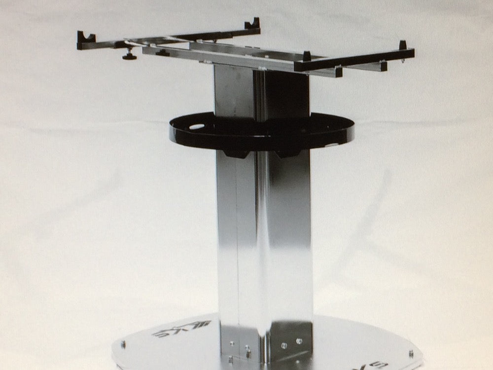 Arbeitsstation/Montagstation für Kartmotoren mit Ablage
