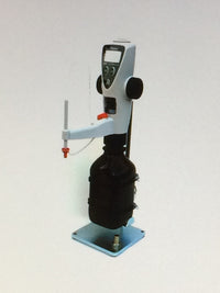 Digitale Bürette zum Kontrollieren des Brenraumvolumens