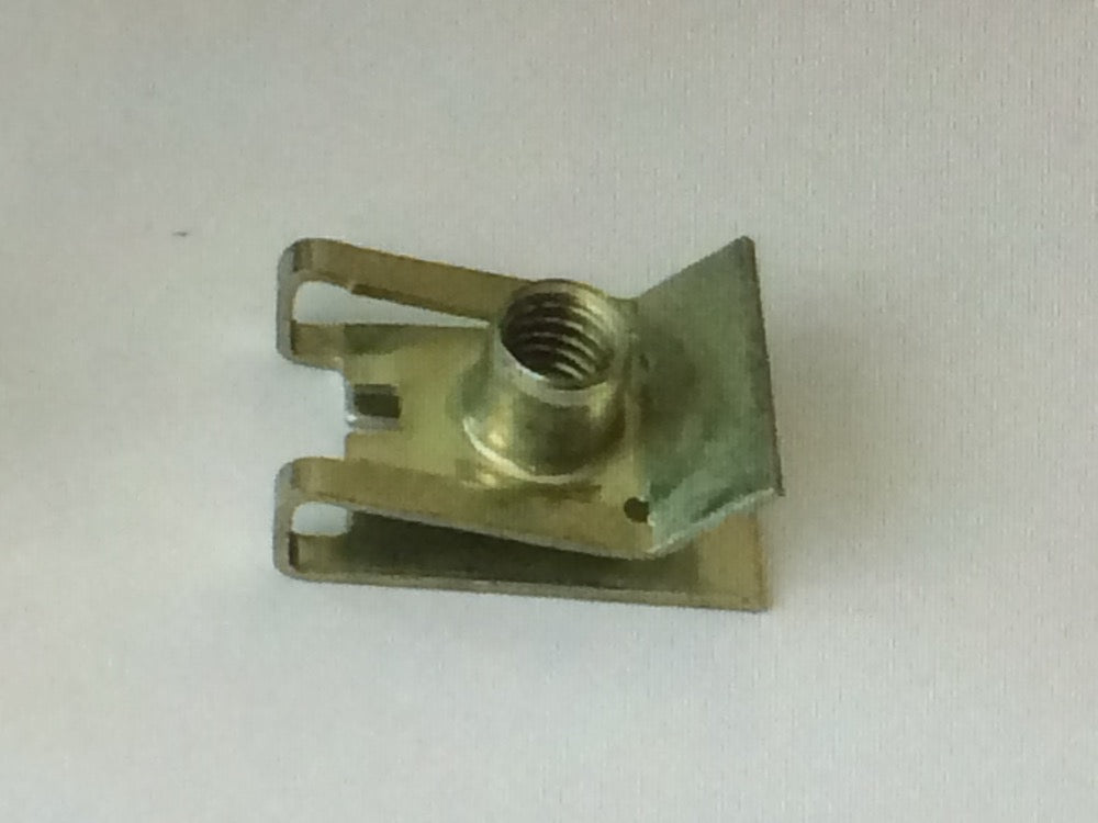 7. Rotax Max Airbox Klemm Blechmutter M6